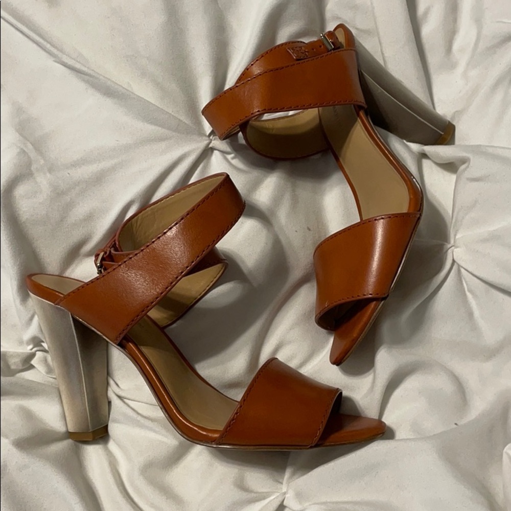 Cute Banana Republic Brown Heels!